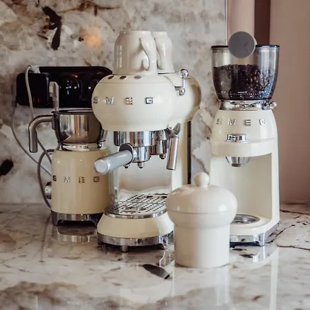 Summit 50s By Hillside Apartment