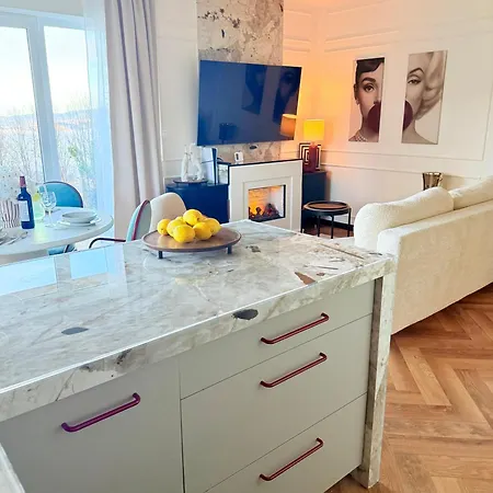 Apartment Summit 50s By Hillside *