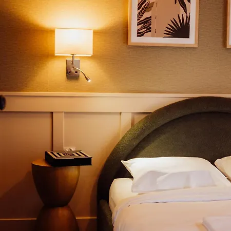 Summit 50s By Hillside Apartment