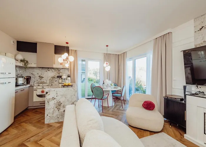 Summit 50s By Hillside Apartament