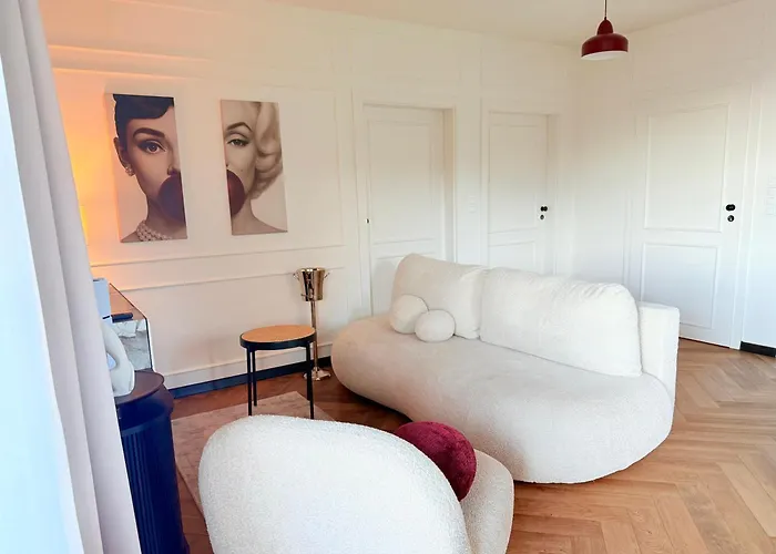 Summit 50s By Hillside Apartament *